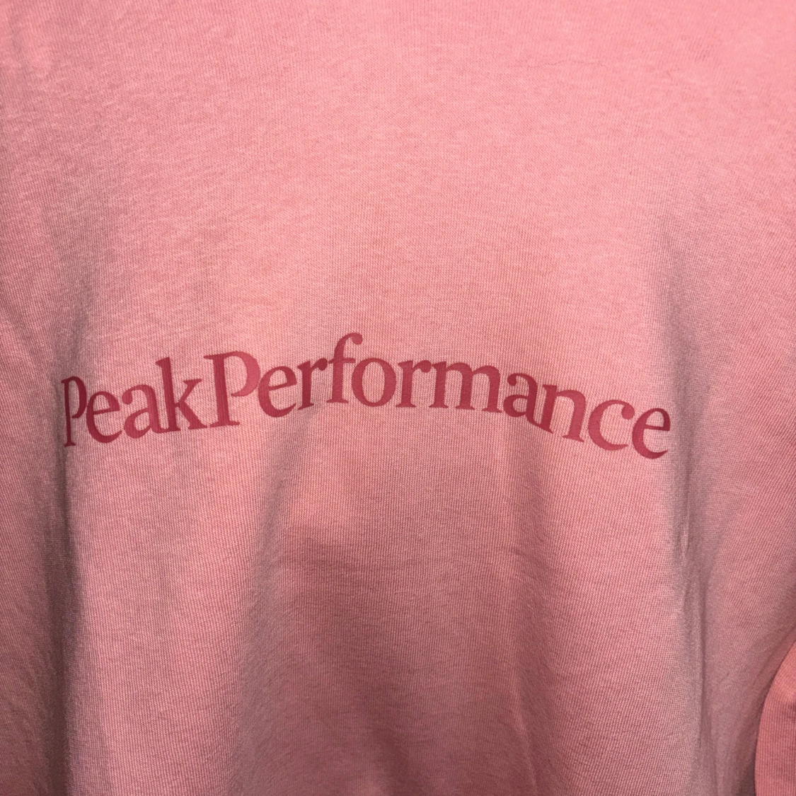 Rosa hoodie från Peak Performance - 91