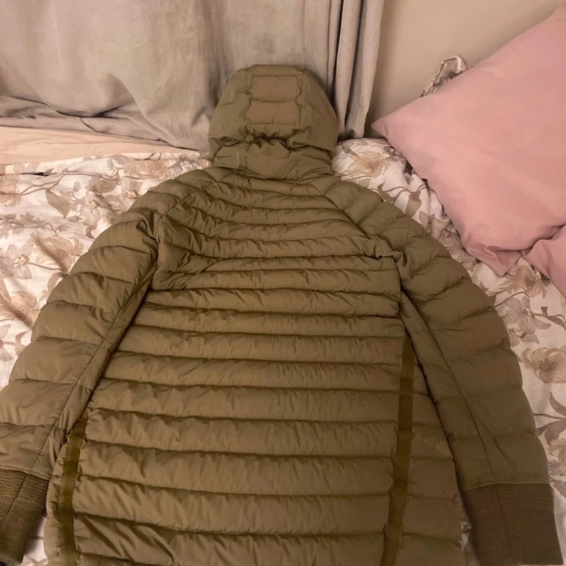 Olivgrön dunjacka från Parajumpers  - 93