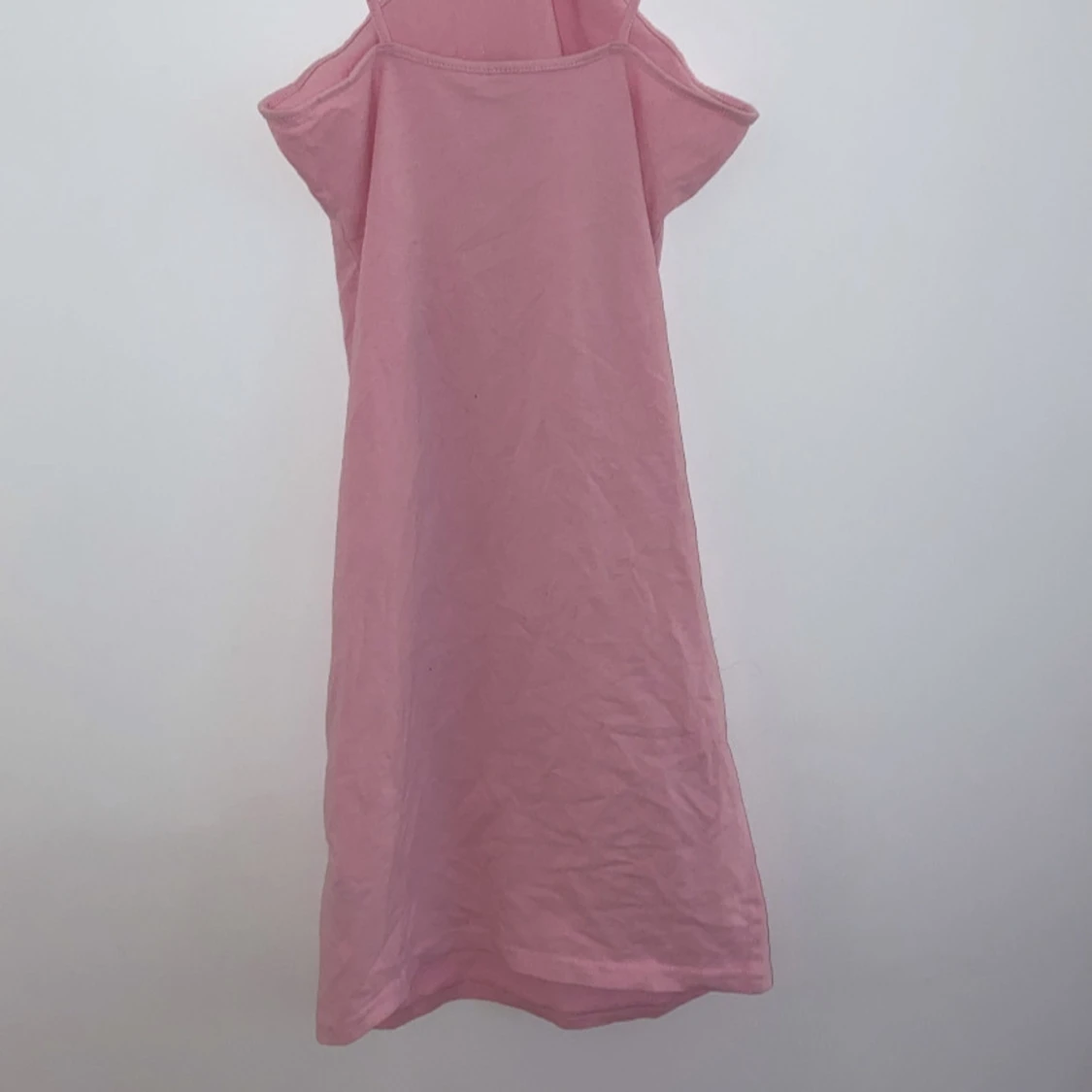 Rosa axelbandslös klänning - 90