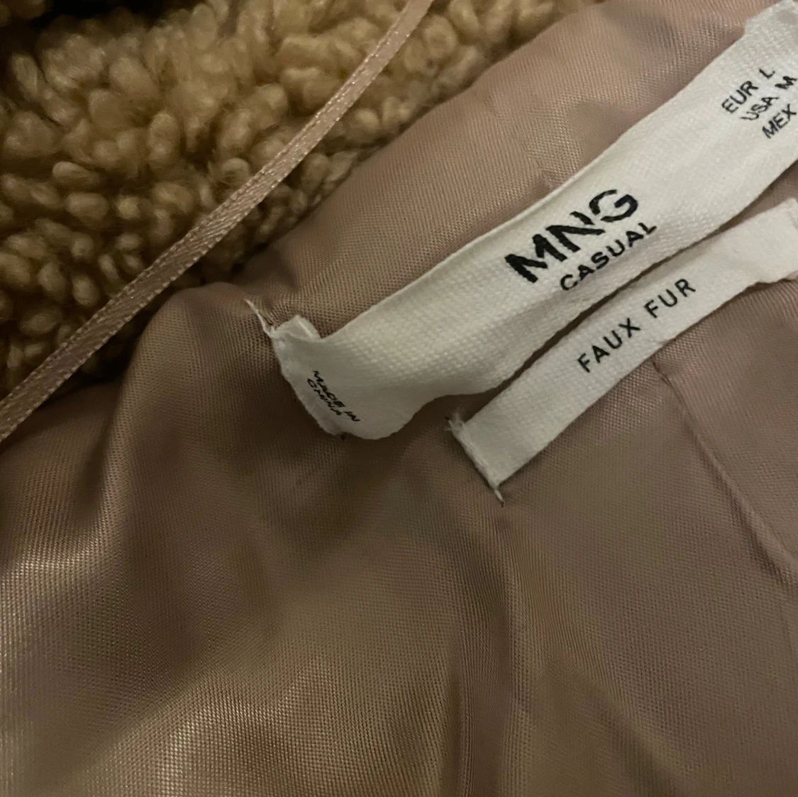 Beige teddyjacka med huva - 4