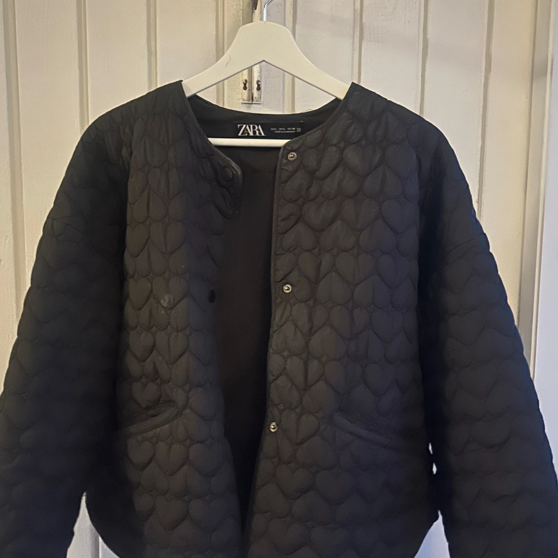 Svart quiltad jacka från Zara - 90