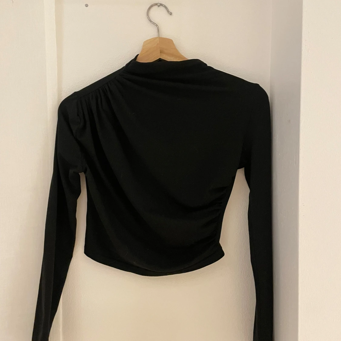 Svart långärmad topp