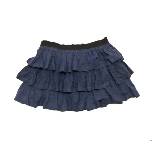 Mörkblå volangkjol - Superfin mörkblå volangkjol (minikjol) från Superdry. Storlek S/M. 