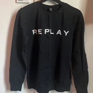 Replay  - Knappt använd tröja. Pris kan diskuteras.