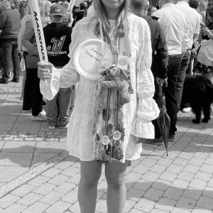 NA-KD klänning - Säljer min superfina studentklänning, endast använd en dag så är i nyskick! Storlek 38 men skulle säga att den passar många!! Pris går att diskutera😊