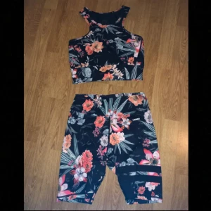 Stronger💕 - Superfint och sommrigt träningsset från stronger💕nästintill oanvänt🥰storlek s