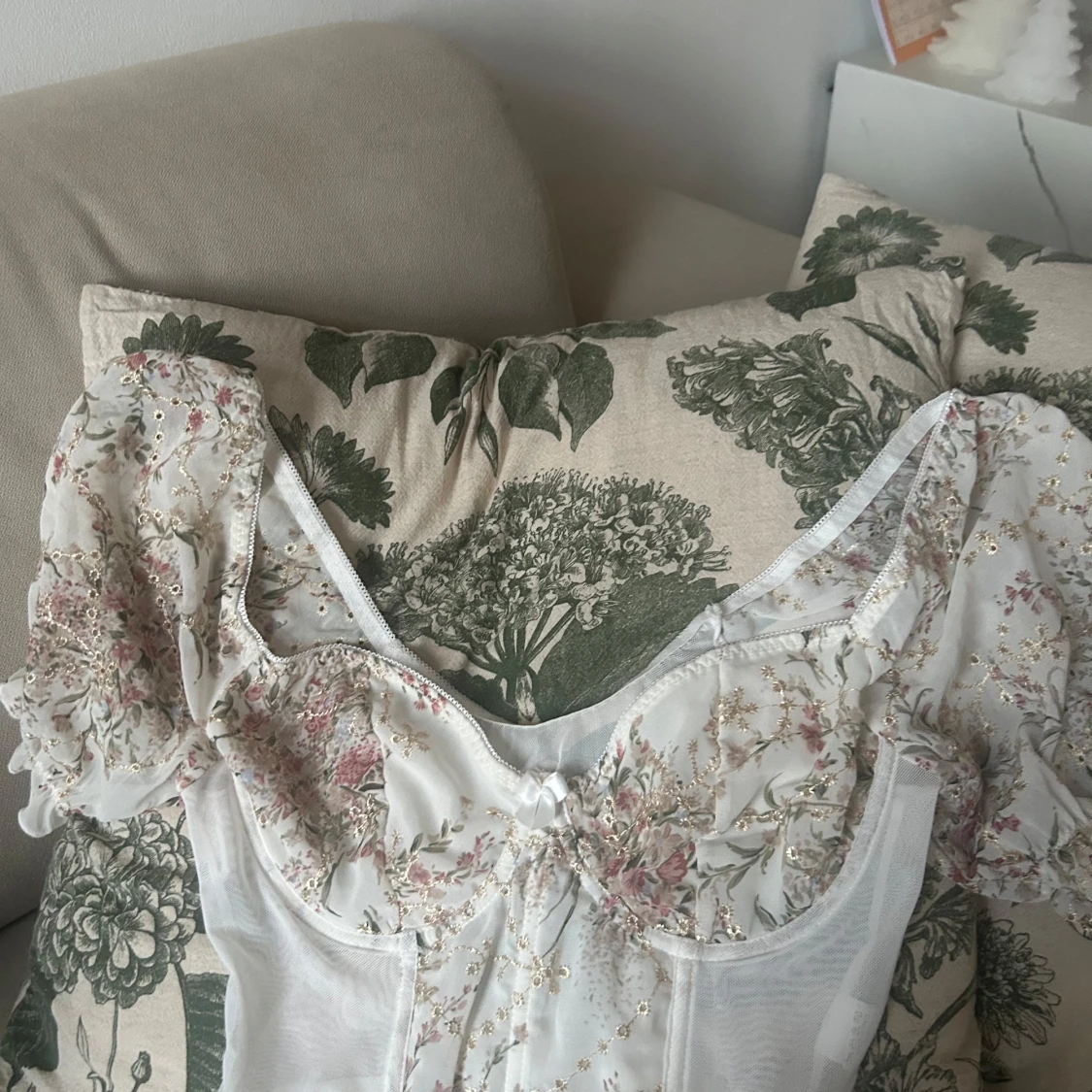 Blommig korsettopp - 1