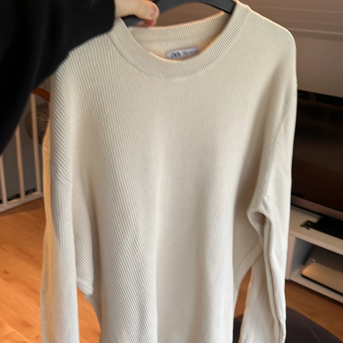 Beige tröja från Zara - 1