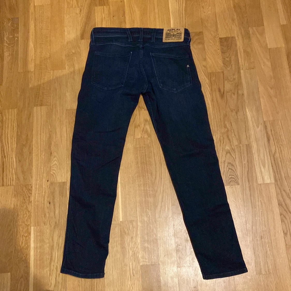Mörkblå jeans från Replay - 1