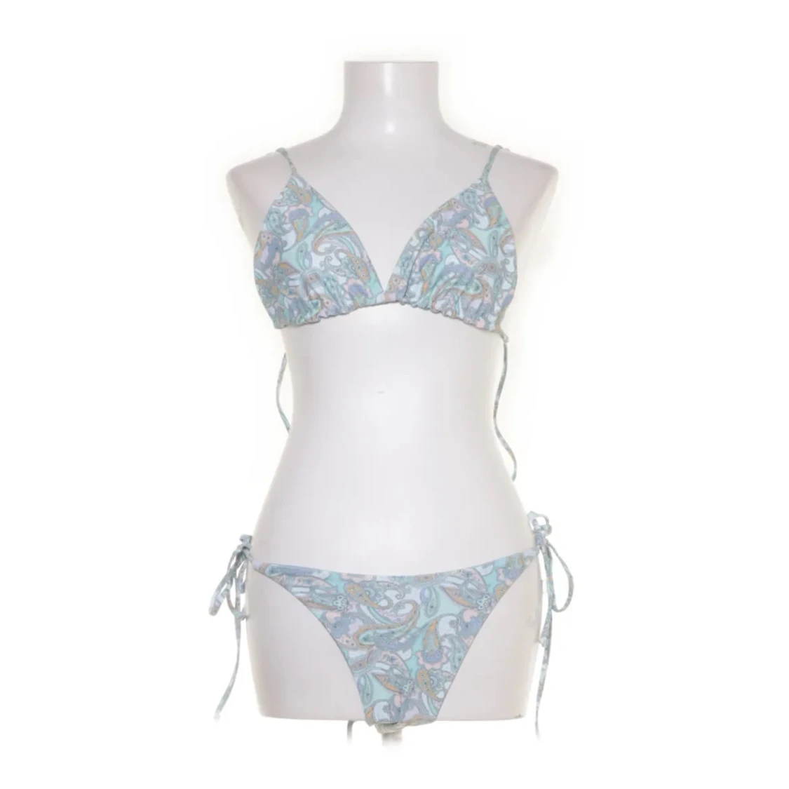 Mönstrad bikini med knytband