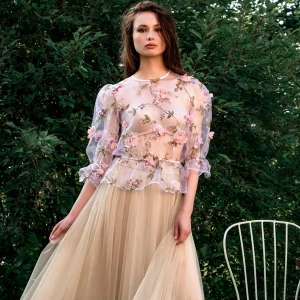Blommig blouse från Ida Sjöstedt - •Blouse original pris 2500 kronor.                                 •Som ny, använt den bara på min födelsedag 