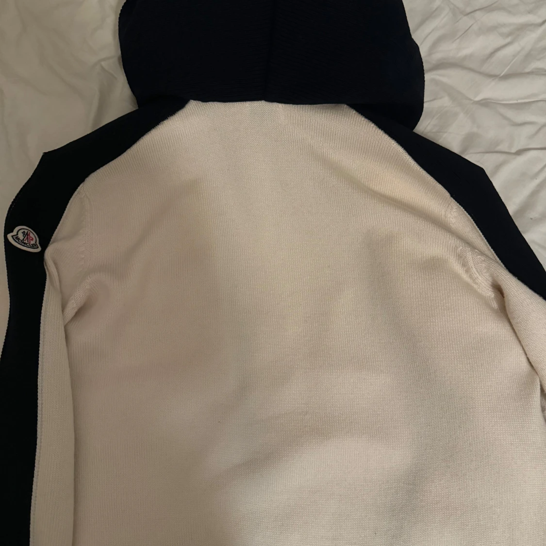 Moncler Padded Tricot Cardigan With Hood In White And Navy Blue - 3