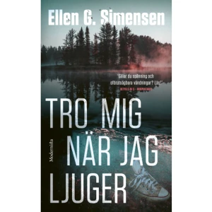Tro mig när jag ljuger (pocket) - »En bättre psykologisk thriller får man leta efter. En glittrande debut som överraskar från första sidan.« Randaberg 24 »En isande psykologisk thriller. Jag kommer på mig själv med att hålla andan av spänning.« Dianas bokhylla»Gillar du spänning och oförutsägbara vändningar? Läs den!« Betyg: 5 av 5 - BokpratarenLars Lukassen är polis i Hønefoss, frånskild med delad vårdnad om den åttaåriga dottern Annie. När polischefen behöver ta tjänstledigt får Lars kliva in i rollen som tillfällig chef. Detta gör det ännu svårare för honom att vara ensamstående pappa och ha tid för Annie. När en man hittas död på en stig vid Storälven tycks det först handla om en naturlig död, men det finns frågetecken. Vid obduktionen visar det sig att mannen har stora mängder metanol i blodet. Har han blivit förgiftad? I samma veva får polisen in en anmälan om en man som kallas Sagoberättaren, som skrämt barn utanför skolan med otäcka berättelser. Lars är mitt inne i utredningen. Samtidigt träffar han läraren Johanna Brekke, som kommit till Hønefoss för ett tillfälligt vikariat på skolan. Men det är något som skaver - Johanna tycks vara på flykt från någonting. Lars Lukassen tvingas fråga sig vem som är vän och vem som är fiende i en allt farligare jakt på sanningen.I översättning av Sabina Söderlund.ELLEN G. SIMENSEN [f. 1975] är en norsk författare. Hon har gått Cappelen Damms kriminalförfattarskola och är programledare i podcasten Helt kriminellt. Tro mig när jag ljuger är hennes debutroman och första boken i serien om Lars Lukassen.»En rakt igenom uppslukande historia.« Eftermiddagsboken»Språket är lekfullt och färgrikt, med miljöbeskrivningar som närmar sig det filmiska. Det här är väldigt bra.« Ringerikes blad »Lågmäld spänning och ett språk som är rykande hett och vasst. En psykologisk thriller av hög klass.« Epiloger »Vilken debut! En psykologisk spänningsroman utöver det vanliga.« Mina skrivna ord     Format Pocket   Omfång 360 sidor   Språk Svenska   Förlag Modernista   Utgivningsdatum 2022-09-07   Medverkande Sabina Söderlund   ISBN 9789180239394  