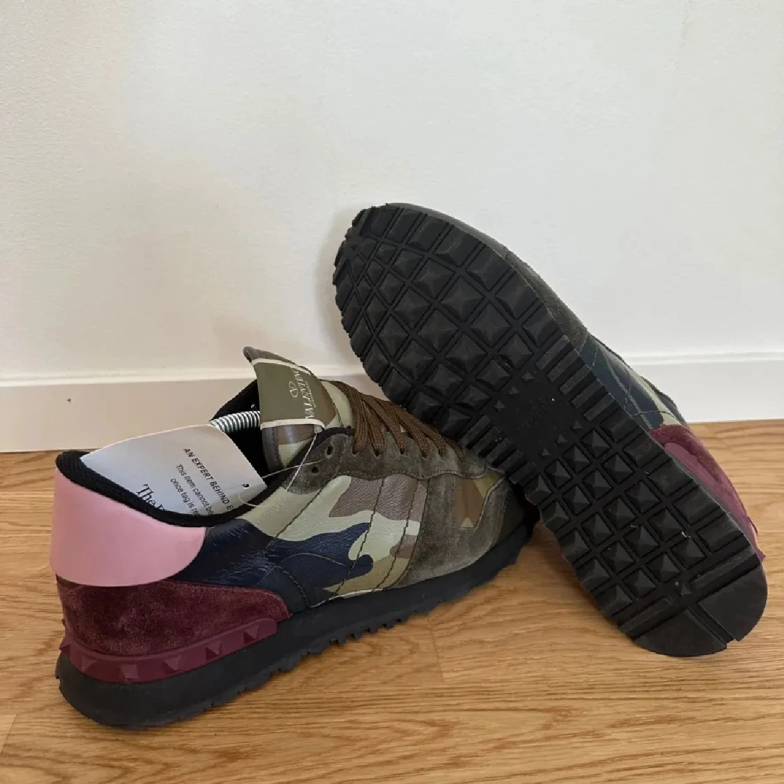 Valentino Garavani sneakers i camouflage - 90