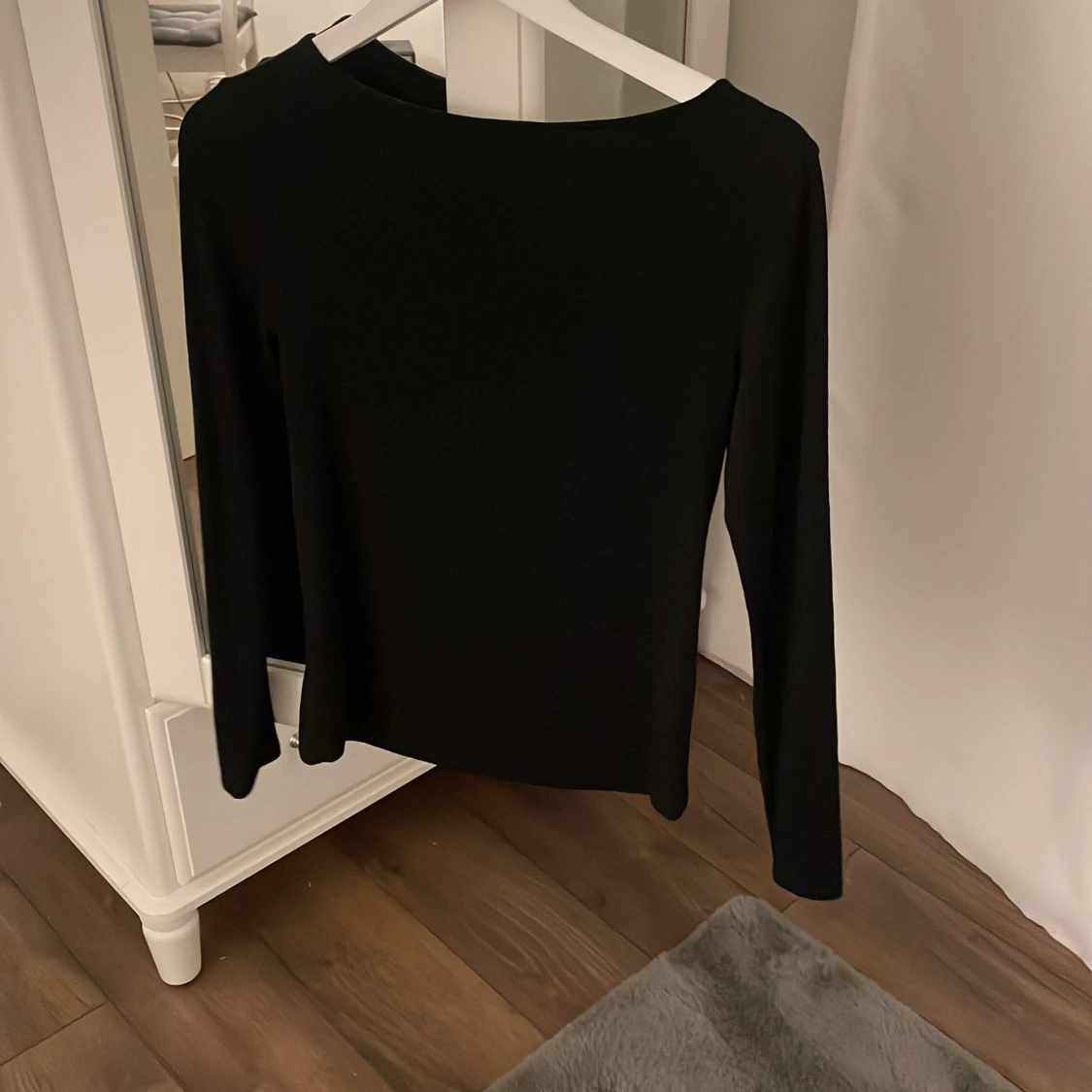 Svart långärmad topp från 157 - 92