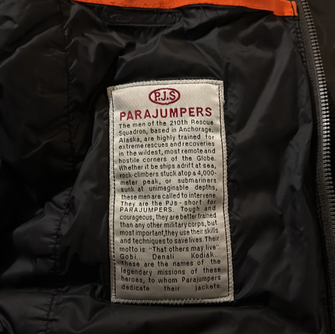 Svart pufferjacka från Parajumpers - 92