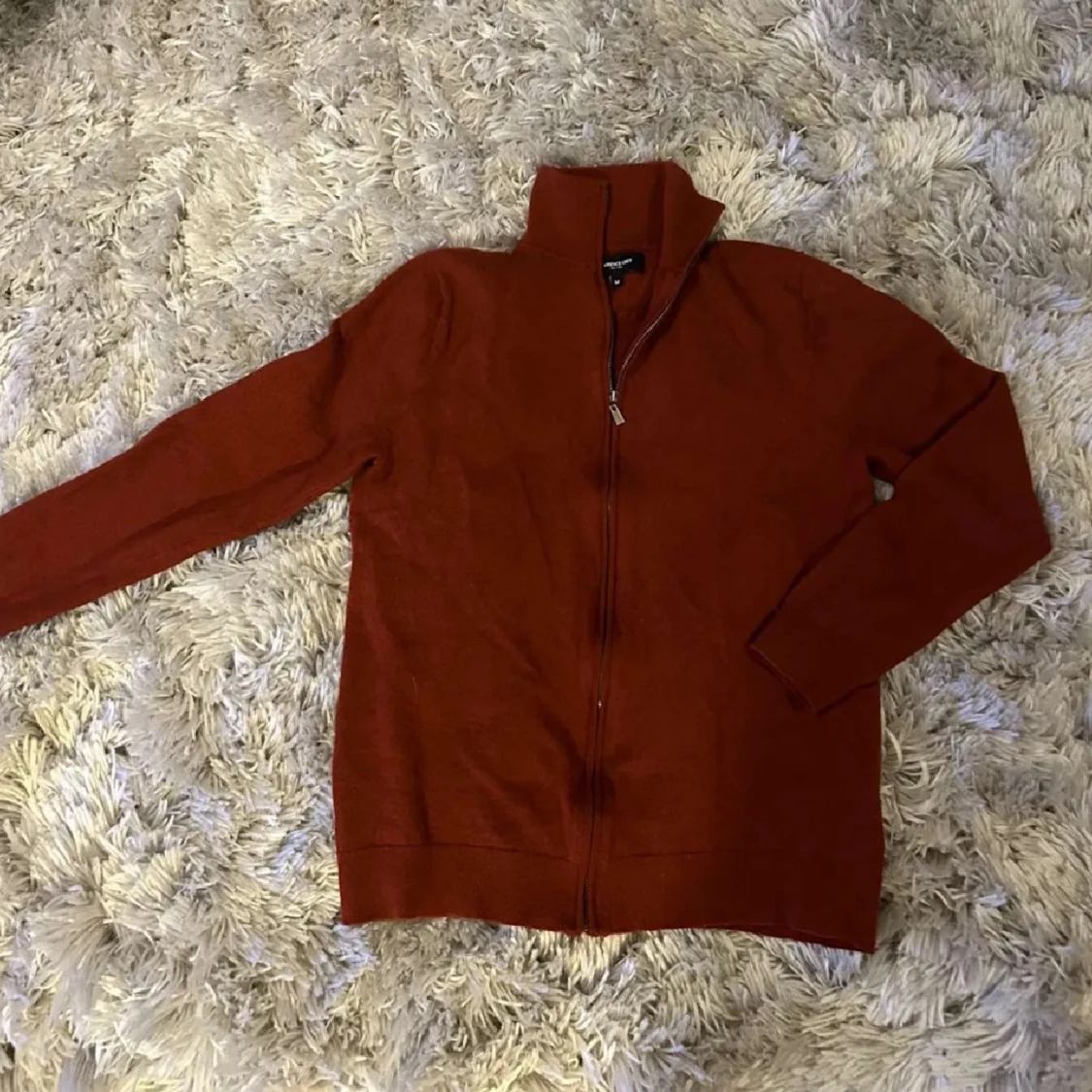 Rostfärgad ulltröja från Lawrence Grey