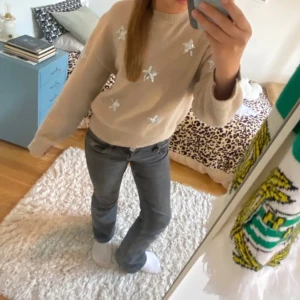 Stjärn tröja 💗 - Jätte fin stjärn tröja ifrån Gina tricot Young ! Säljs inte längre 💗