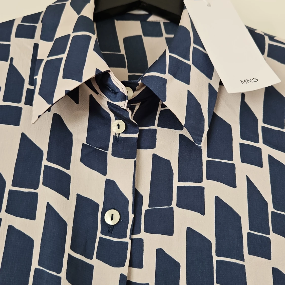 Mönstrad skjorta från MNG - 90