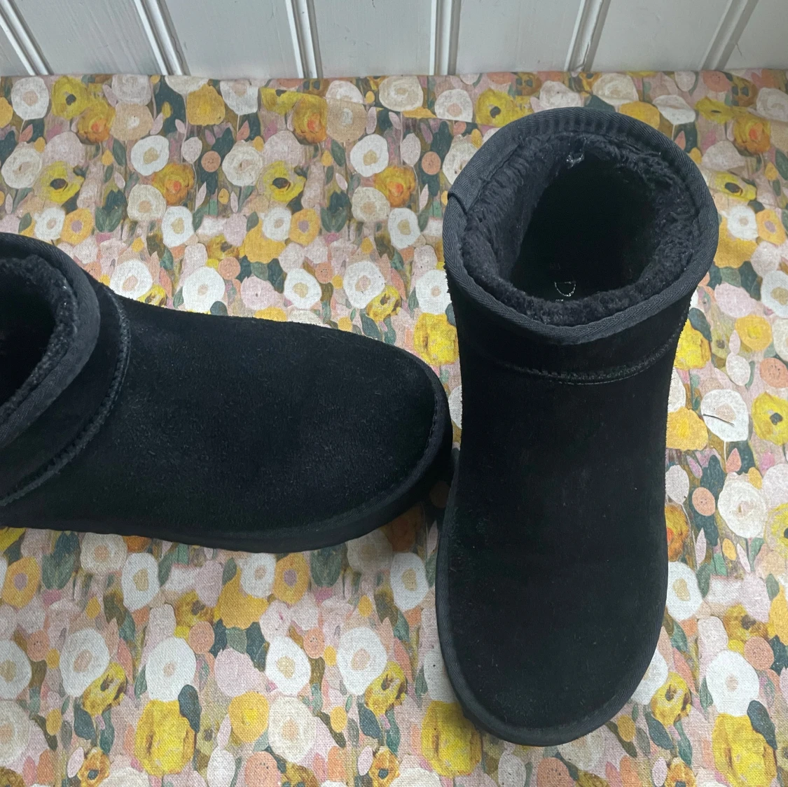 Svarta fejk uggs  - 90