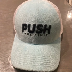 Keps - Push the limit mocka, den är väldigt skön  och aldrig använts