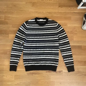 Saint Laurent mohair knit - Hedi Slimane Saint Laurent mohair tröja ifrån 2017. Storlek S, riktigt bra kvalitet i bra skick. Priset är inte hugget i sten, Kom privat vid frågor