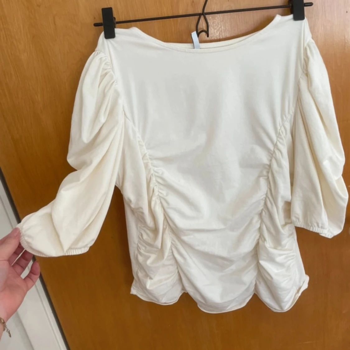 Topp med puffärm - 91