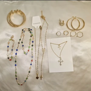 Smycken i guld - Säljer nu dessa helt oanvända smycken då guld inte passar mig.