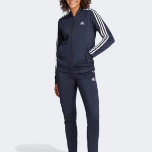 Adidas set  - Använd Max 3 ggr  Som ny, xs både över och underdel Köpt för 700kr
