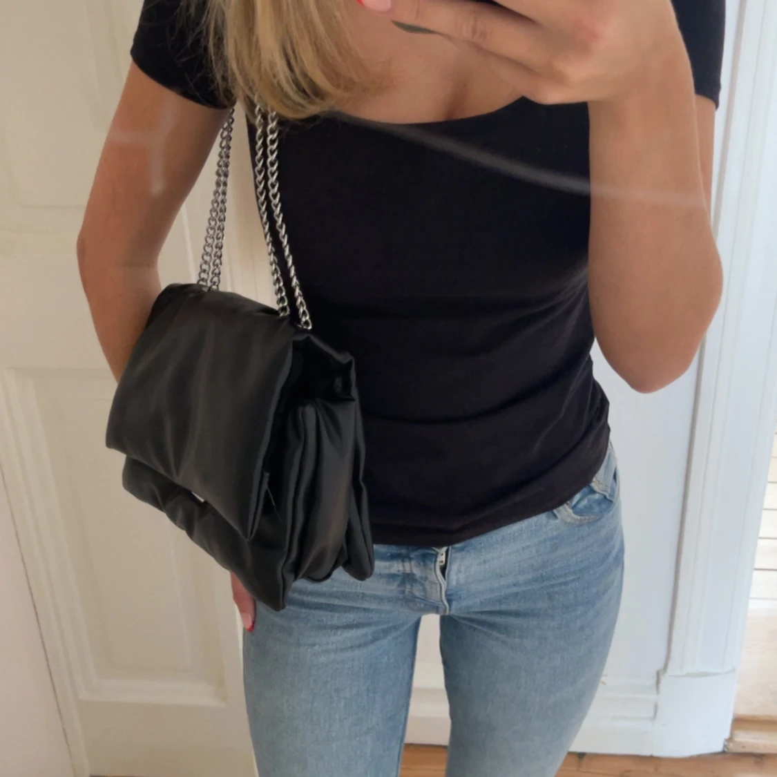 Svart väska - 90