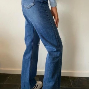 Designbysi jeans - Helt nya oanvända jeans ifrån designbysi! Superfina och raka i modellen! Storlek S.