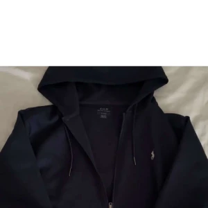 Ralph Lauren Polo Hoodie - Small/Medium | Nyskick | Nypris 1700kr | Begärt pris 799kr