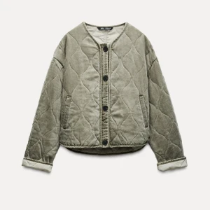 Zara jacka - Grön Zara jacka! helt oanvänd och slutsåld i storlek S på hemsidan💗