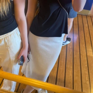 Stickad kjol från zara✨ - Fin beige stickad kjol från zara. Bra skick.