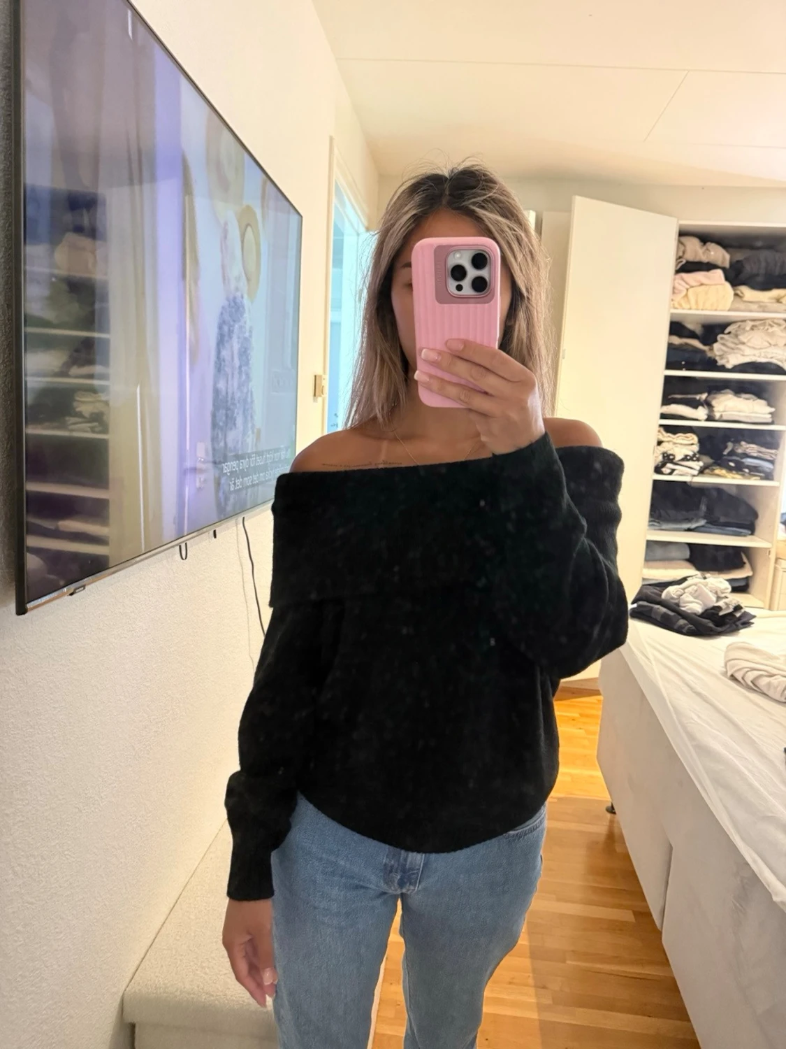 Svart off shoulder stickad tröja - 2