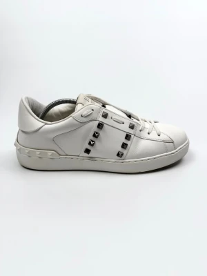 Valentino Rockstud Sneakers - Valentino Garavani Rockstud sneakers | Storlek 41.5 |Skick 9/10 | Nypris ca 7700kr | 100% autentiska |