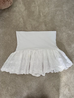 Subdued volangljol minikjol - Så söt kjol med inbyggda shorts! Från Subdued storlek XS, inga defekter! 