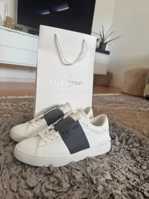 Valentino open - Jättebra skick 