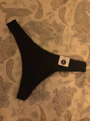 Bikini underdel - Bikini trosor, aldrig använda ( string)