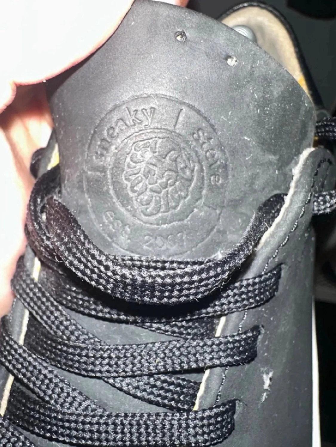 Svarta låga sneakers med vit sula - 3