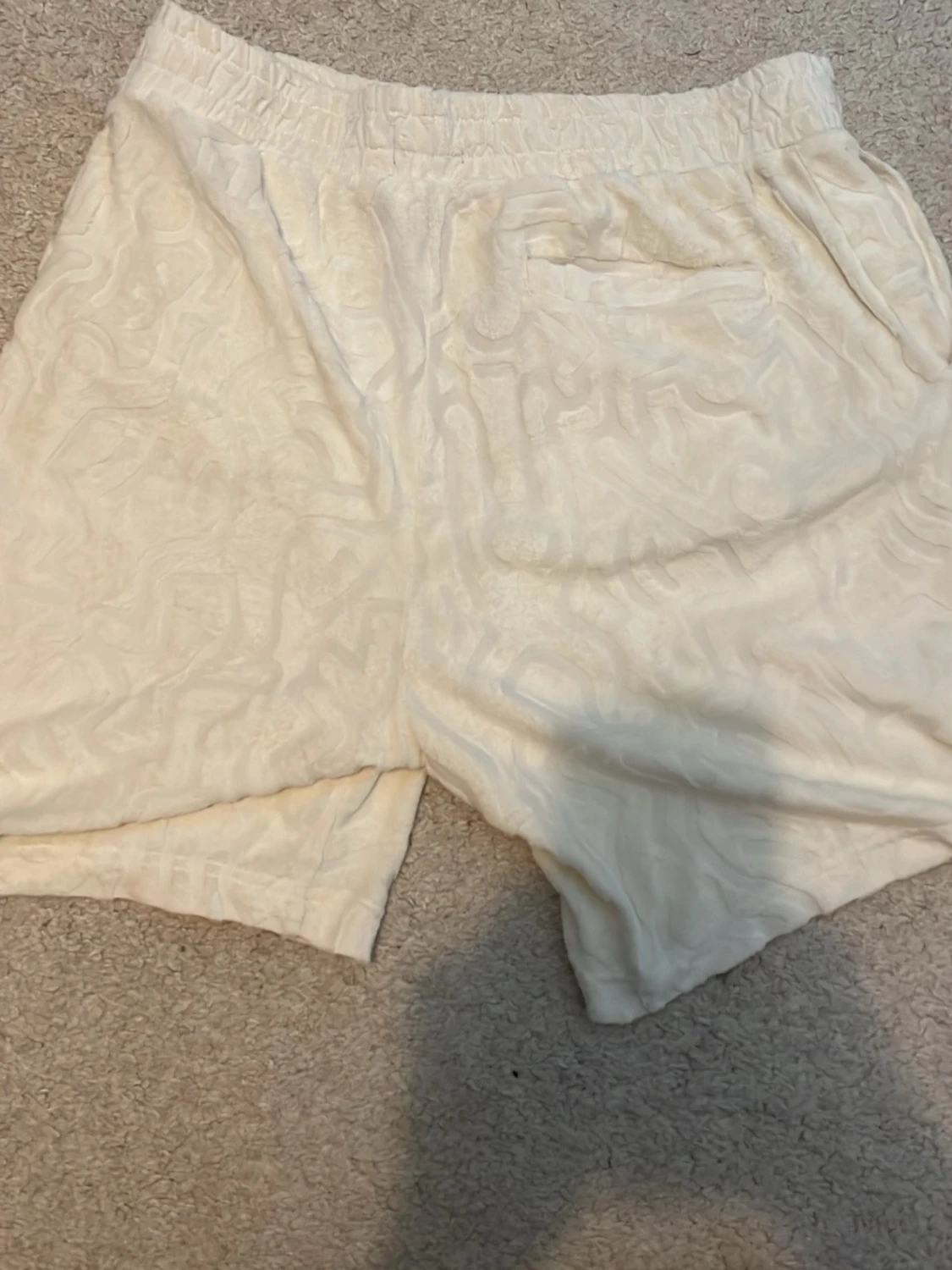Beige mönstrade shorts från H&M - 1