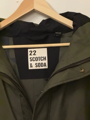 Scotch & Soda jacka - En redig jacka från Scotch & Soda! Mycket skön nu till höst/vinter! Passar XL/L