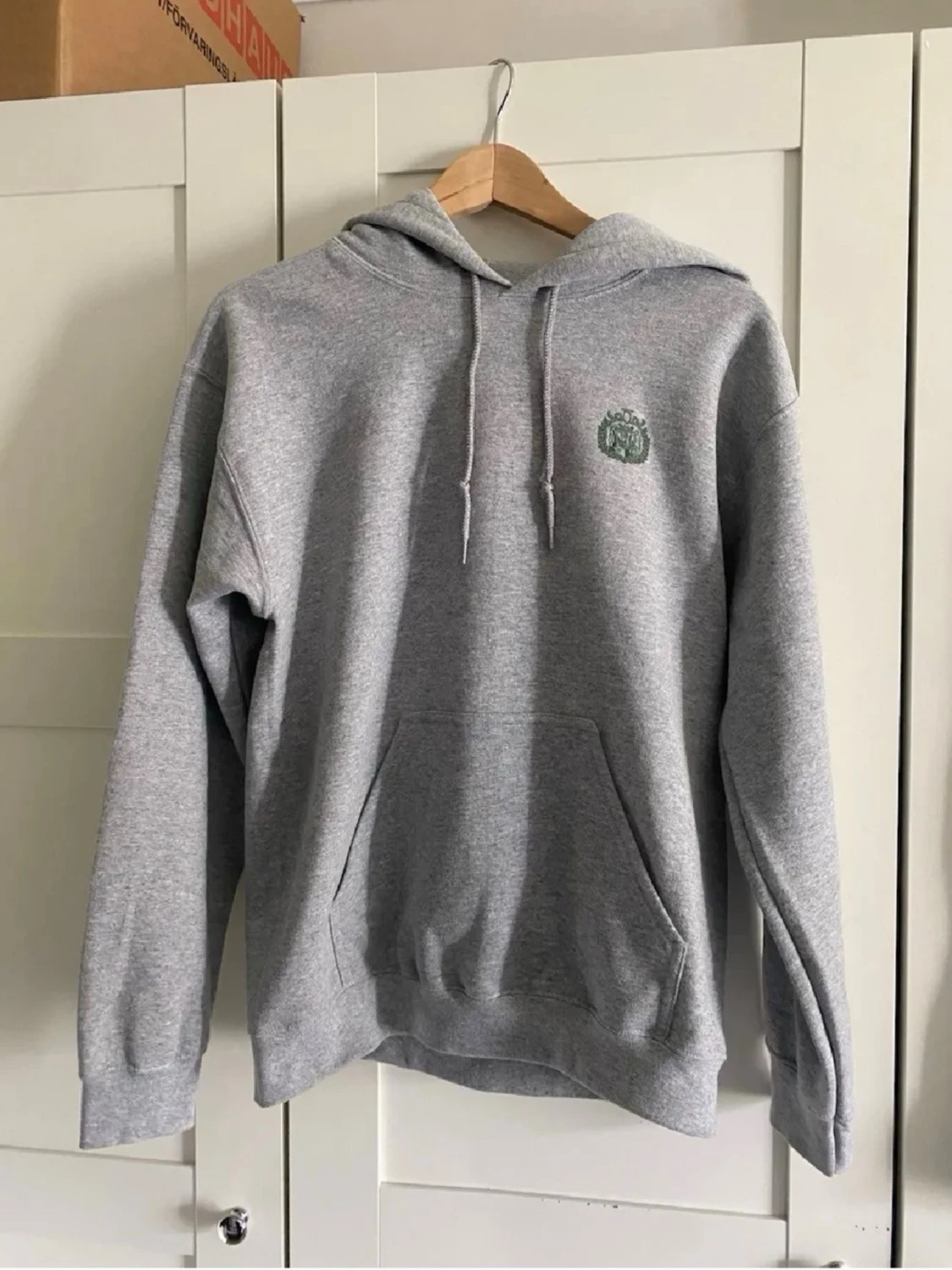 Grå hoodie drakenberg - 1