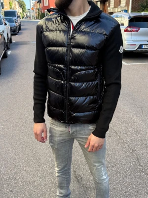 Cardigan Moncler  - Helt ny, storlek L men sitter som S 