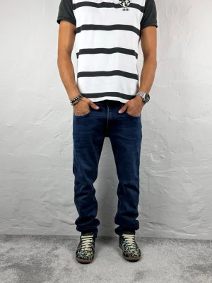 Replay jeans  - Ett par snygga jeans från Replay i storlek W33 L30 i modellen Anbbas  