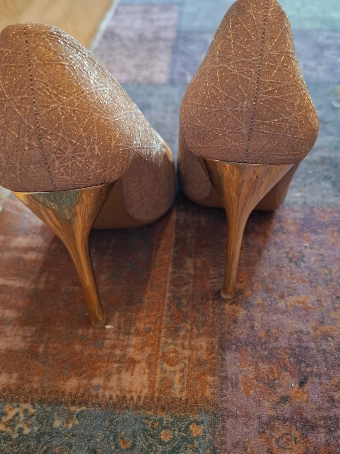 Beige glittriga pumps från Catwalk - 2