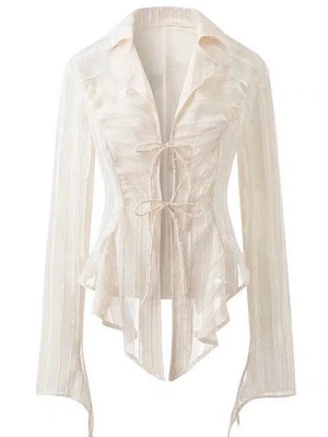 Vit transparent blus med knytning - Trendig vit blus i transparent material med lodräta ränder och volangkantad krage. Free size 