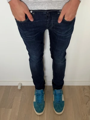 Dondup jeans - Dondup jeans | Modell: George | Storlek 32 | Helt nya utan tags 