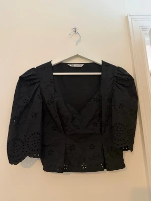 topp - supersöt topp från zara, fint skick 