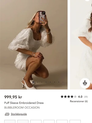 Vit kort spetsklänning med puffärm - Säljer denna klänning från bubbleroom. Aldrig använd. Prislappen sitter fortfarande kvar på klänningen.  Nypris va 1000kr mitt pris 700kr (kan diskuteras)